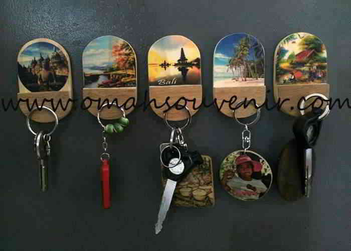 Tempelan Kulkas Magnet Kayu
